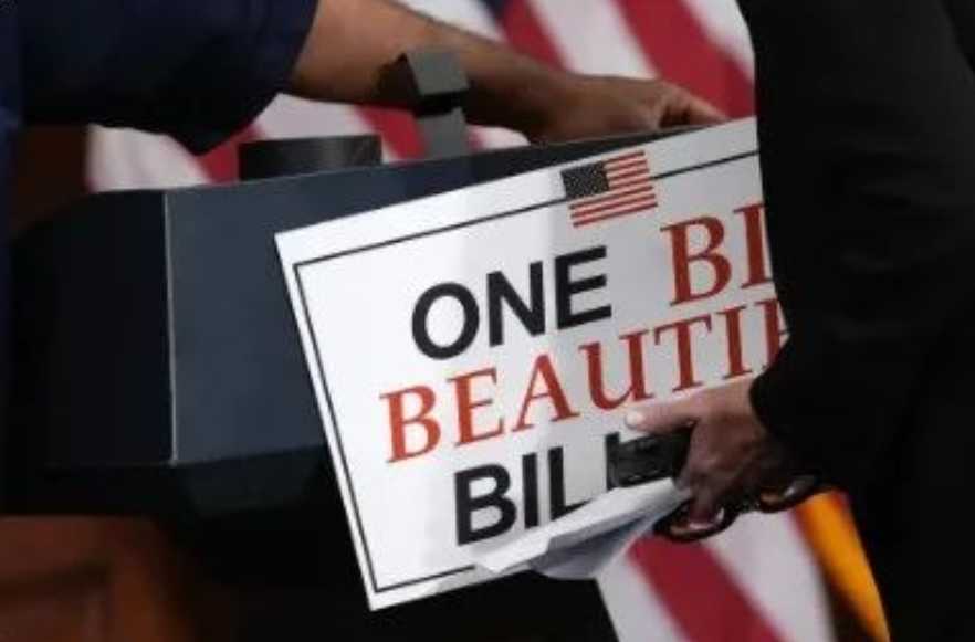 Trump Signs "Big and Beautiful" Act, Hitting New - energy Industry